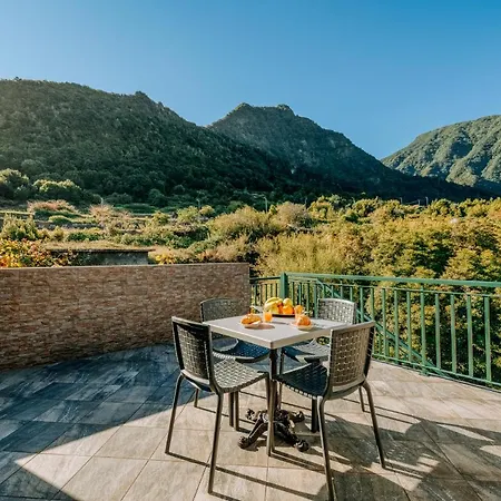 Сasa de vacaciones Olinda's Place By Amazing Madeira